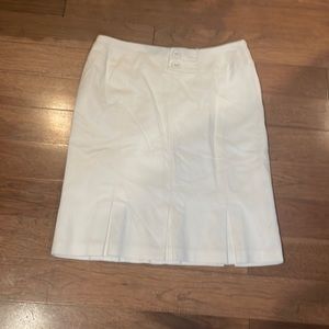 💰High quality skirt in white! 🤍